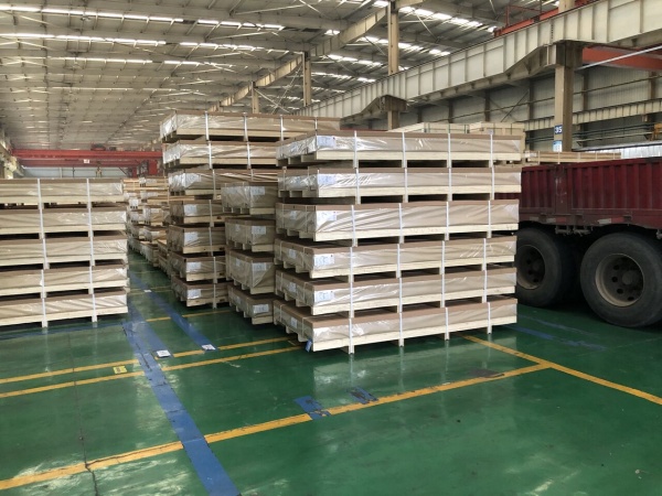 package of aluminum sheets